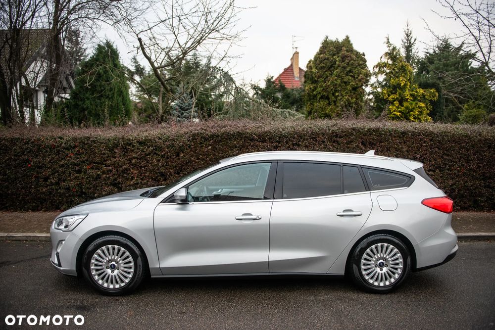 Ford Focus 1.5 EcoBlue Start-Stopp-System TITANIUM - 11