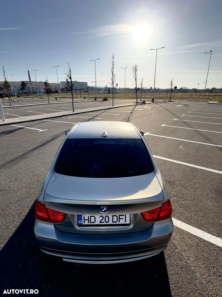 BMW Seria 3 318d DPF - 11