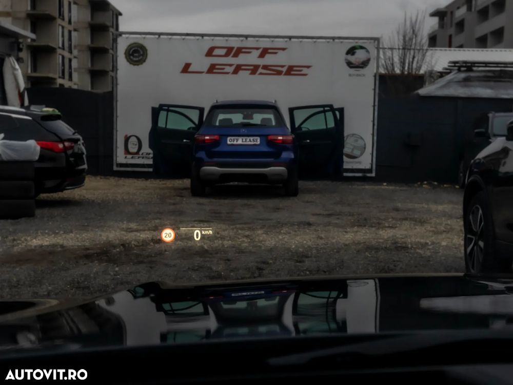 BMW Seria 3 330e xDrive Aut. M Sport - 33