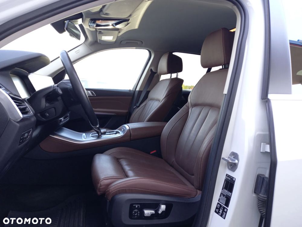 BMW X5 xDrive40i - 12