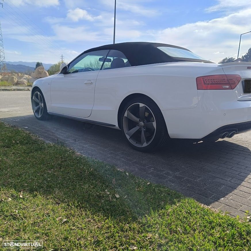 Audi A5 Cabrio 2.0 TDi quattro S-line - 11