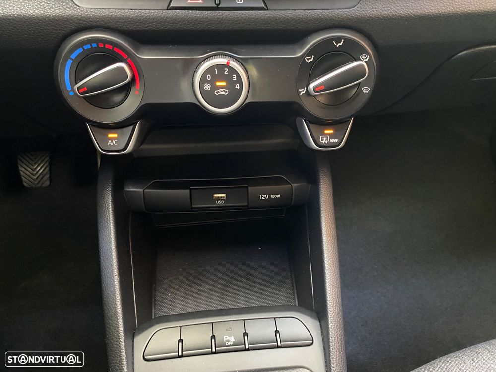 Kia Stonic 1.2 Dynamic - 22