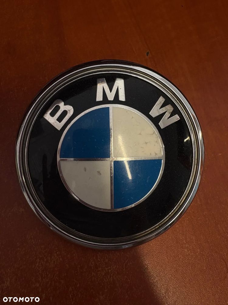 BMW E83 X3 EMBLEMAT KLAPY TYŁ 3401005 - 1