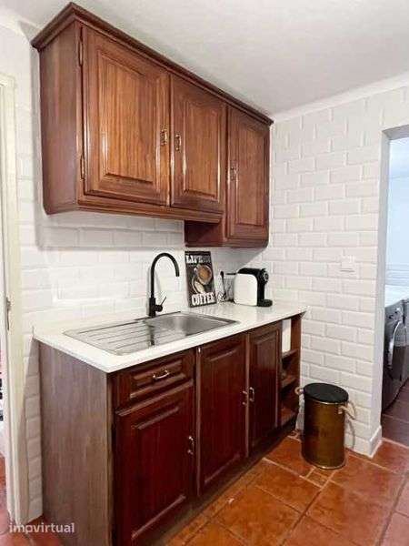 Moradia Térrea em banda com Garagem toda Remodelada _ Oportunidade - Grande imagem: 4/12