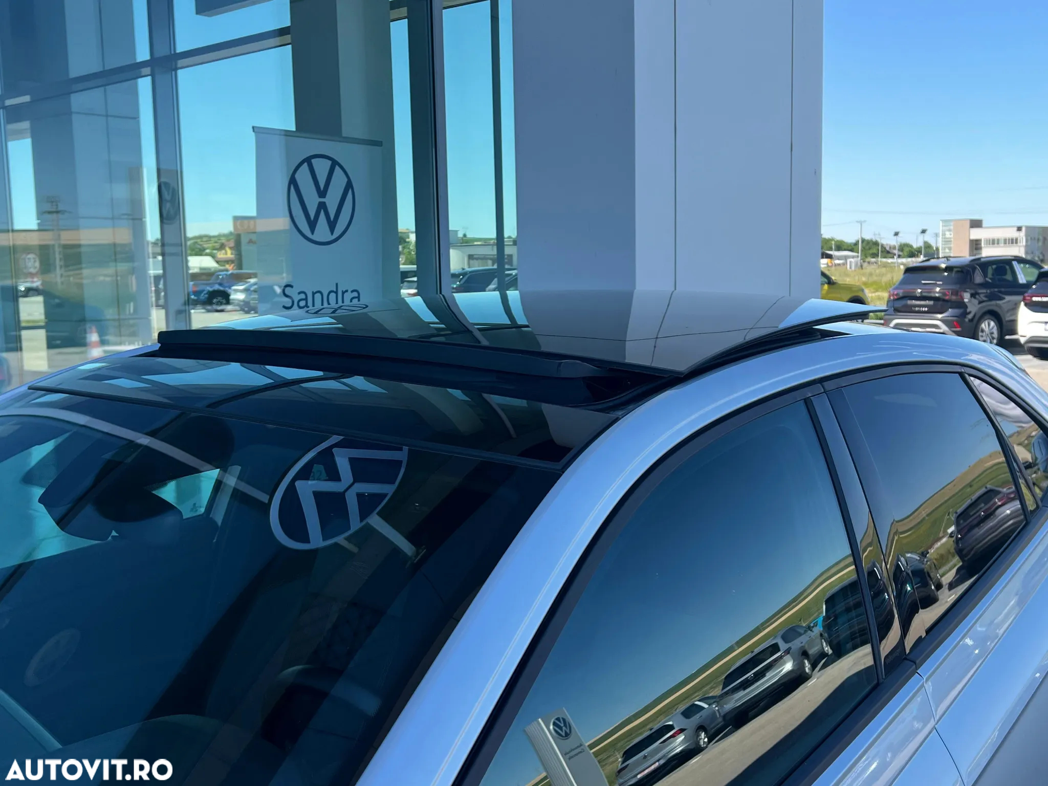 Volkswagen Taigo 1.0 TSI DSG R-Line - 12