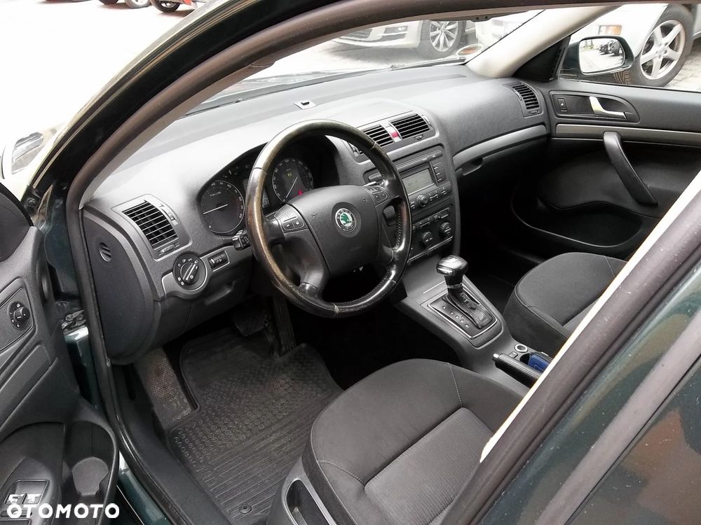 Skoda Octavia 1.9 TDI DSG Elegance - 5