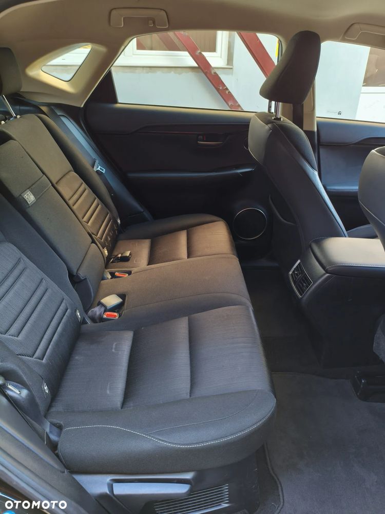 Lexus NX 300h Elite AWD - 17