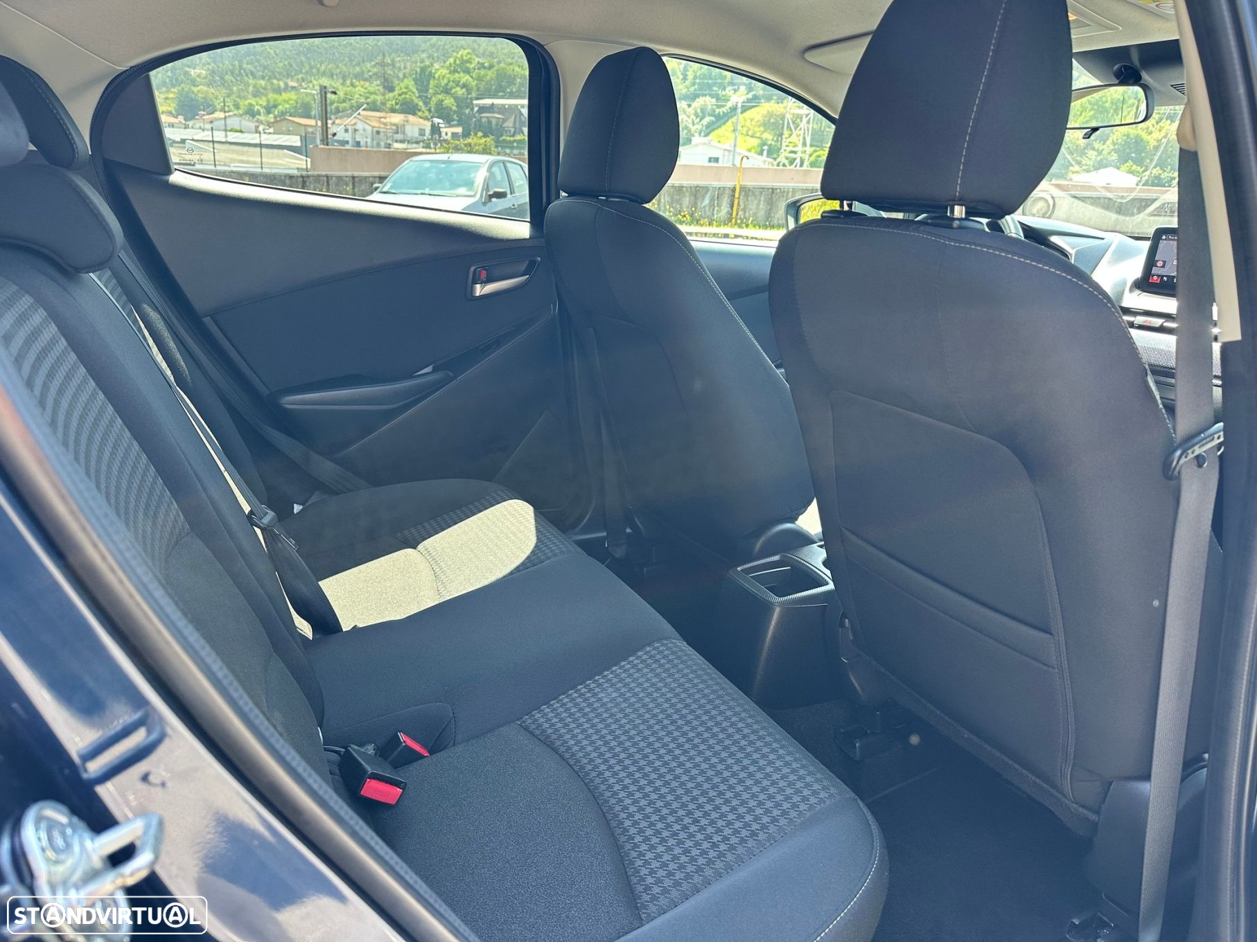 Mazda 2 1.5 Sky-G Evolve Navi - 18