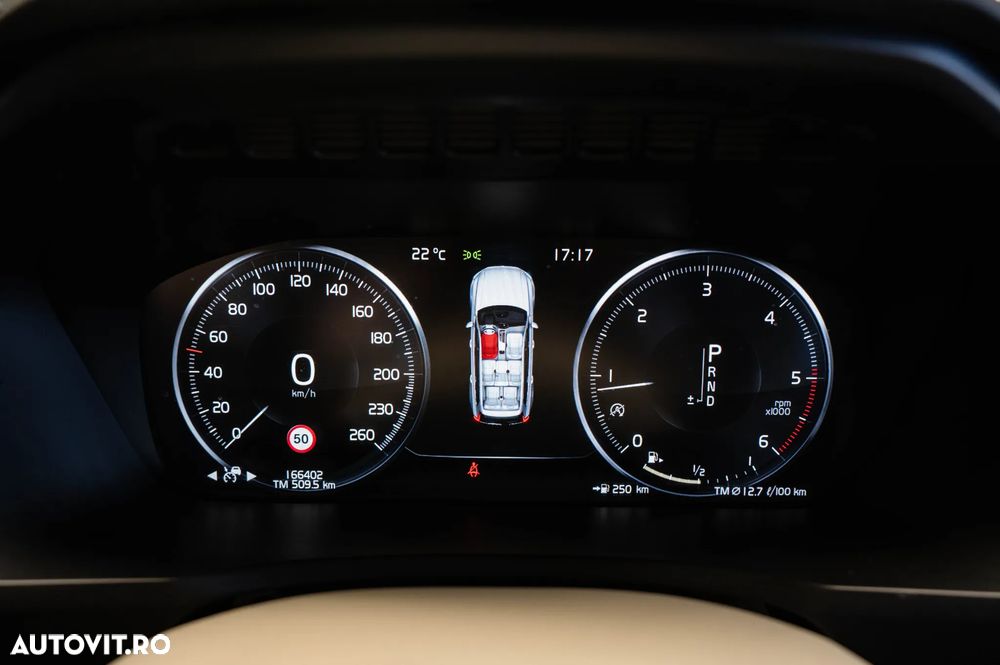 Volvo XC 90 D5 AWD Geartronic Momentum - 22