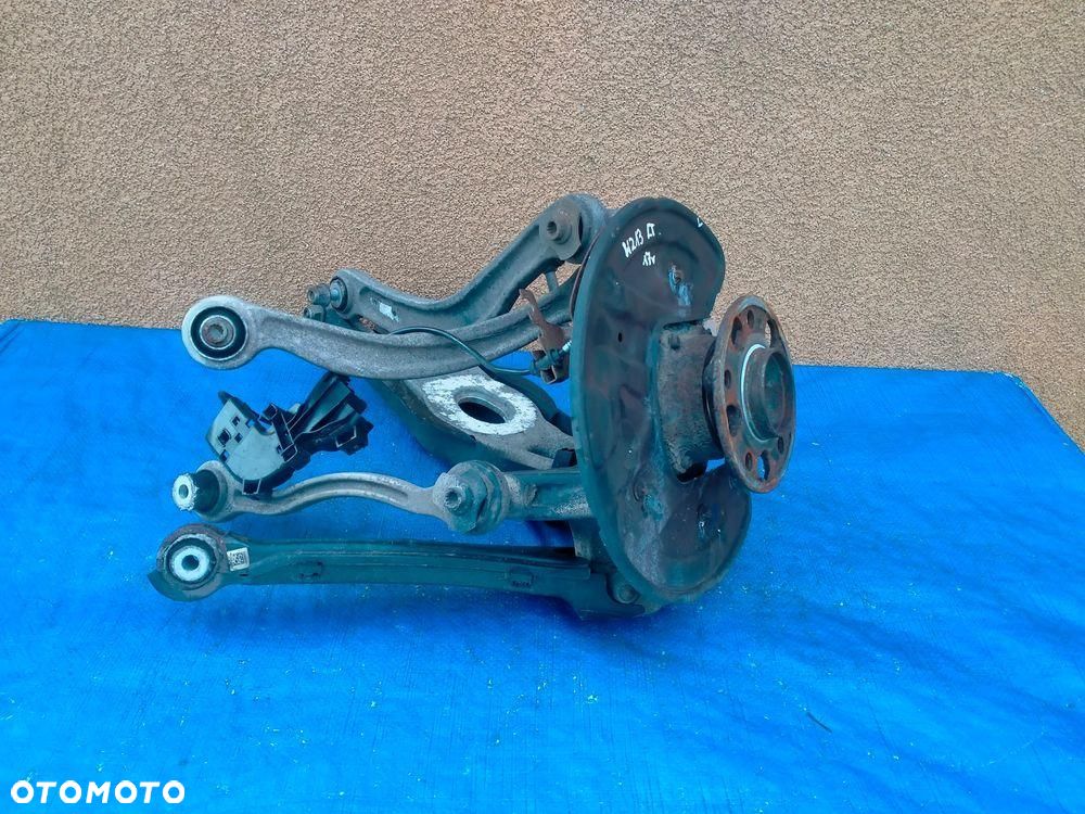 Mercedes W213 E Klasa Zwrotnica Wahacz Zawieszenie Tył Lewy Lewe 2017r - 1