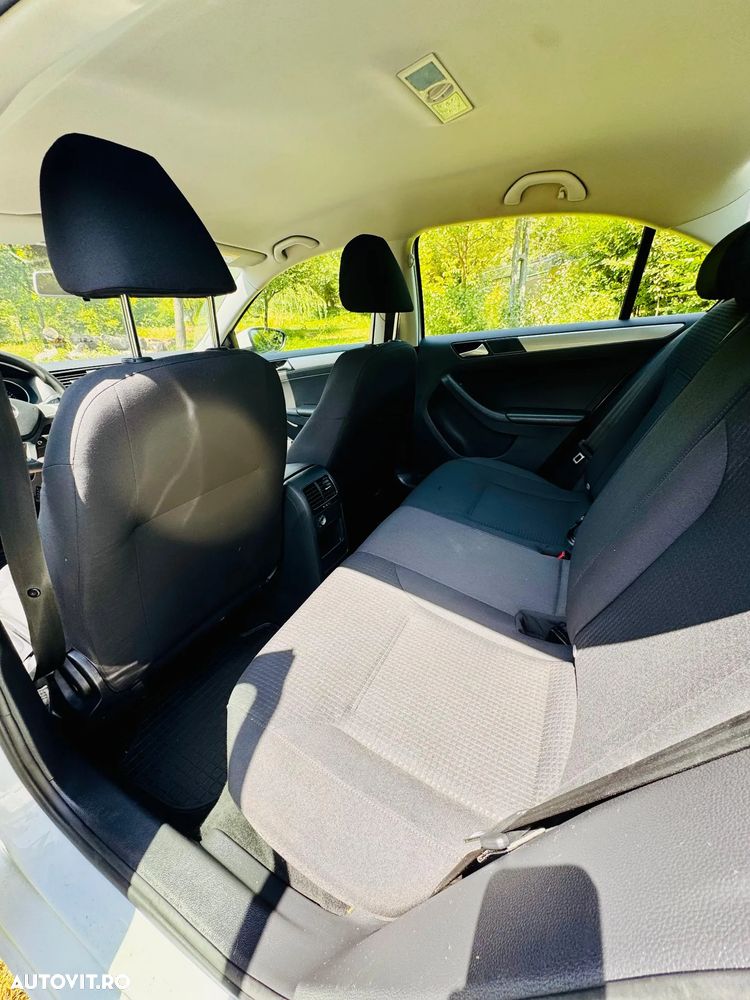 Volkswagen Jetta 1.2 TSI Comfortline - 12
