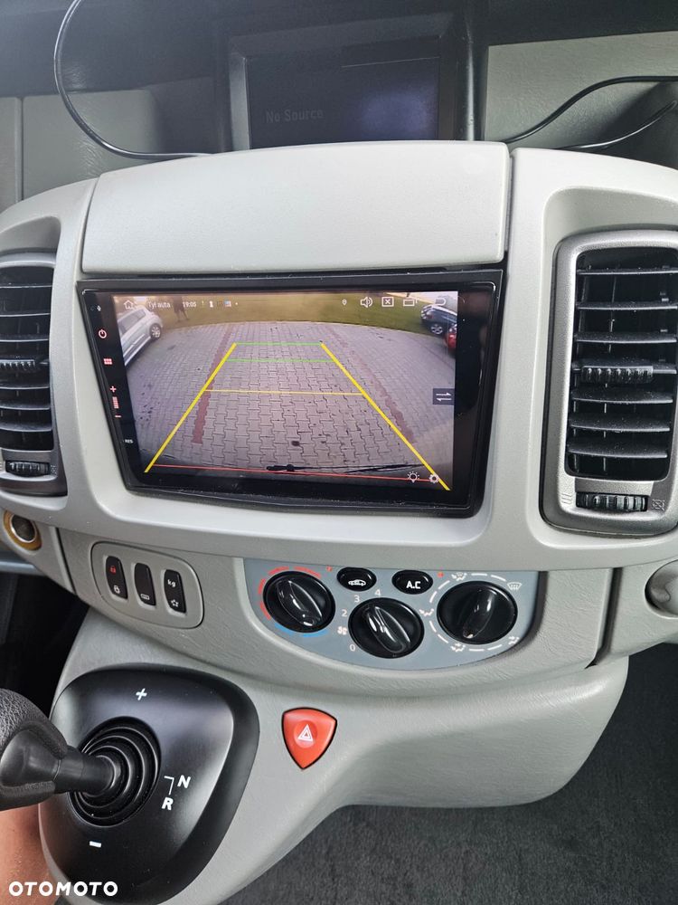 Opel Vivaro - 11