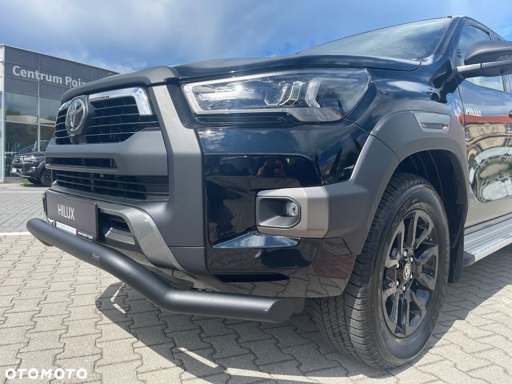Toyota Hilux 2.8 D-4D Double Cab Invincible 4x4 - 5