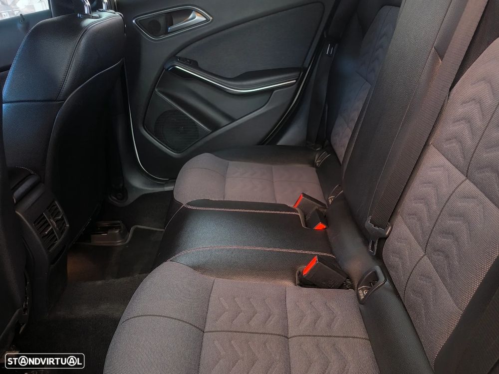 Mercedes-Benz GLA 180 d 7G-DCT Style - 6