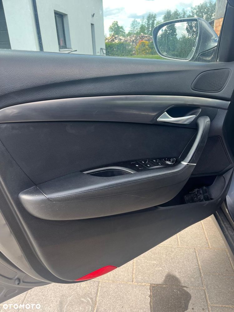 Hyundai i40 i40cw 1.7 CRDi Automatik Fifa World Cup Edition Gold - 10