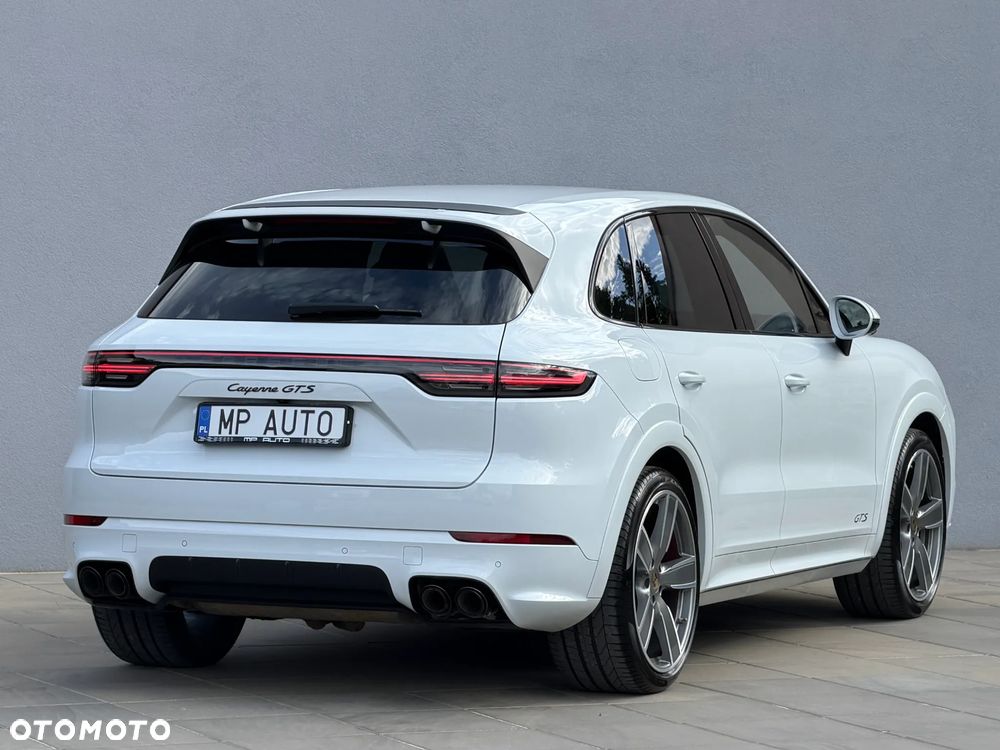 Porsche Cayenne - 6