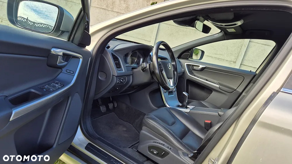 Volvo XC 60 D4 Drive-E Summum - 5