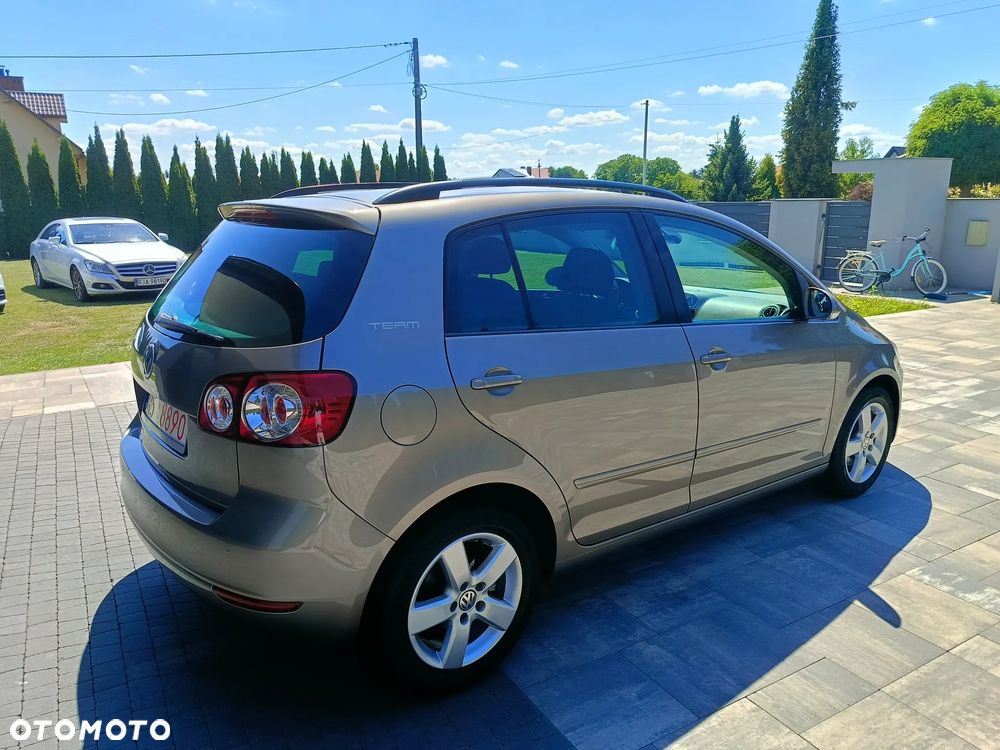 Volkswagen Golf Plus 1.4 TSI DSG Team - 17