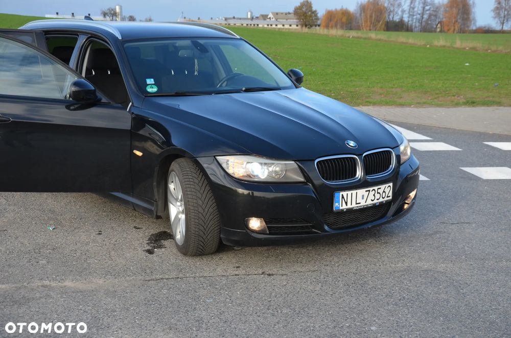 BMW Seria 3 318d Touring - 4