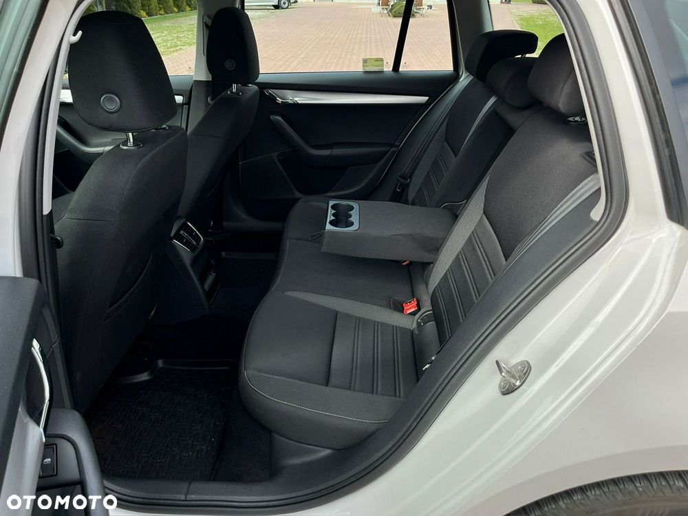 Skoda Octavia 1.6 TDI Ambition - 35