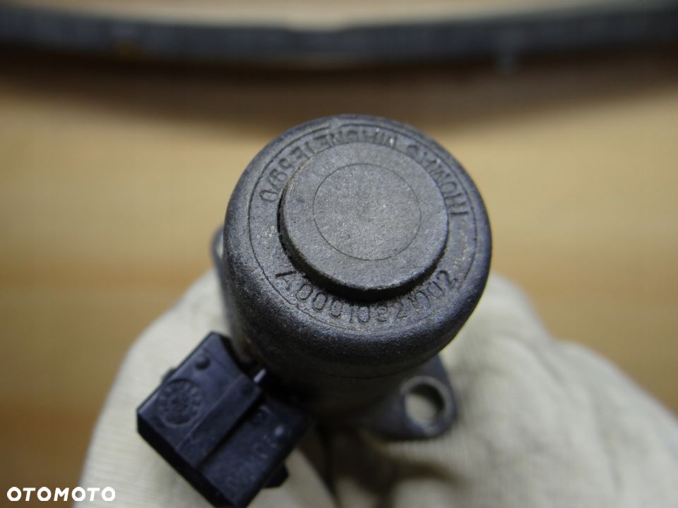 Mercedes ML W164 Czujnik Zaworek Zawór maglownicy 00010321002 - 3