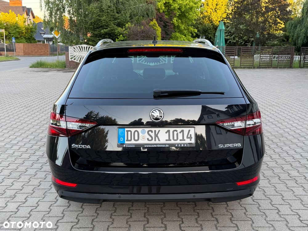 Skoda Superb 2.0 TDI DSG Sportline - 10