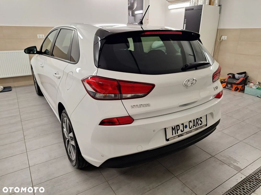 Hyundai i30 1.4 T-GDI Premiere Luxury - 10