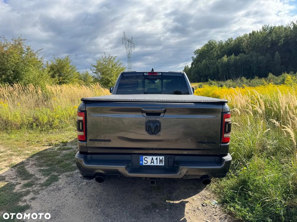 Dodge RAM 1500 5.7 4x4 - 10