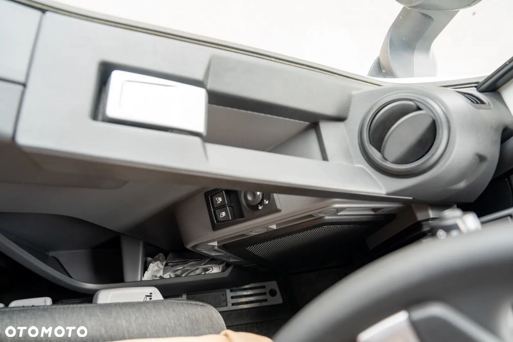 Renault K 440 6X6 - 30