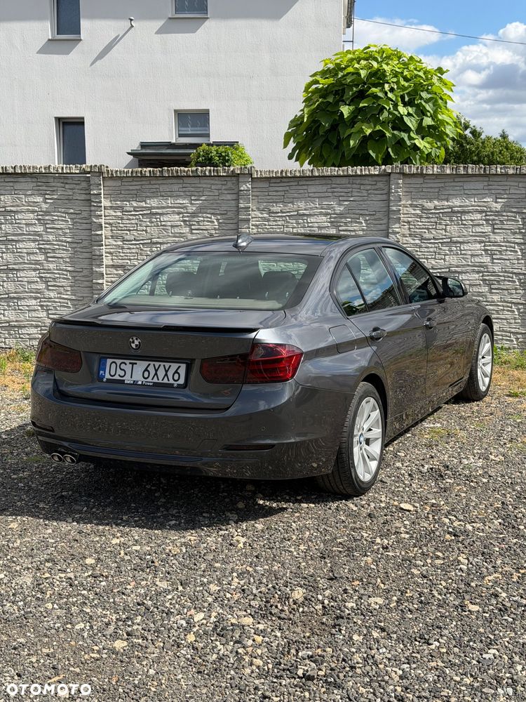 BMW Seria 3 320d - 9