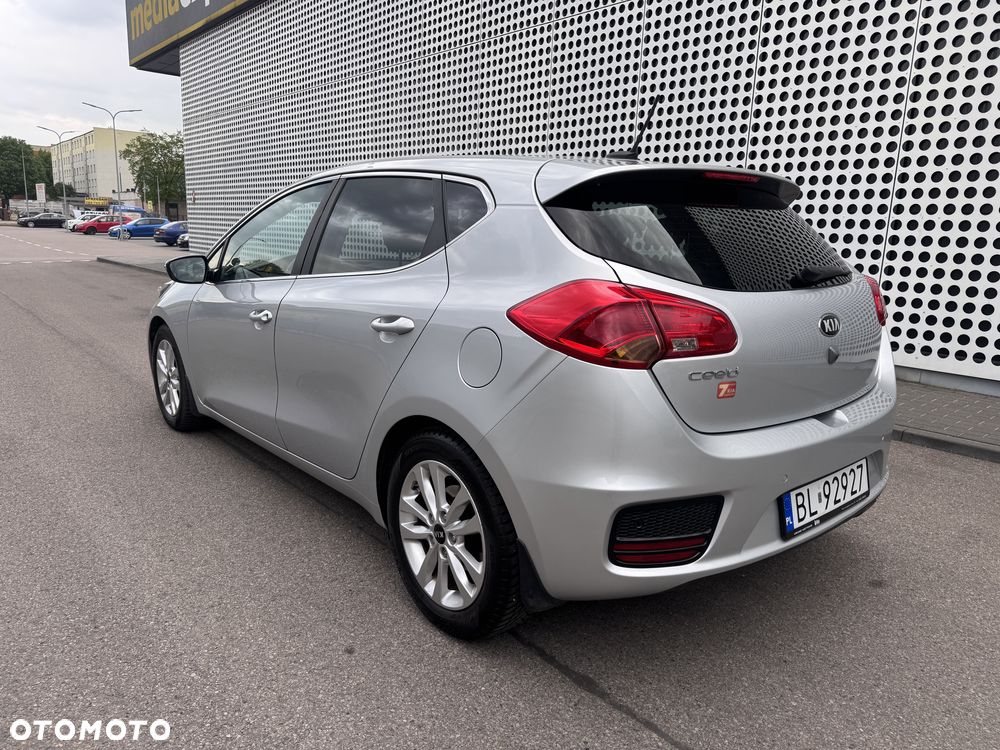 Kia Ceed 1.6 GDI DCT Platinum Edition - 5