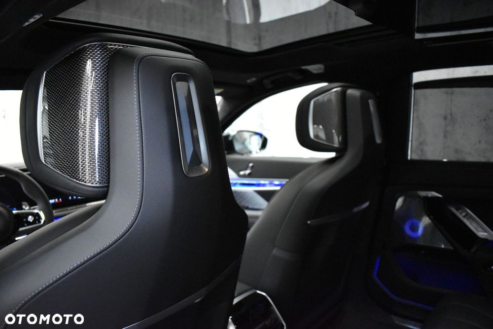 BMW Seria 7 - 35