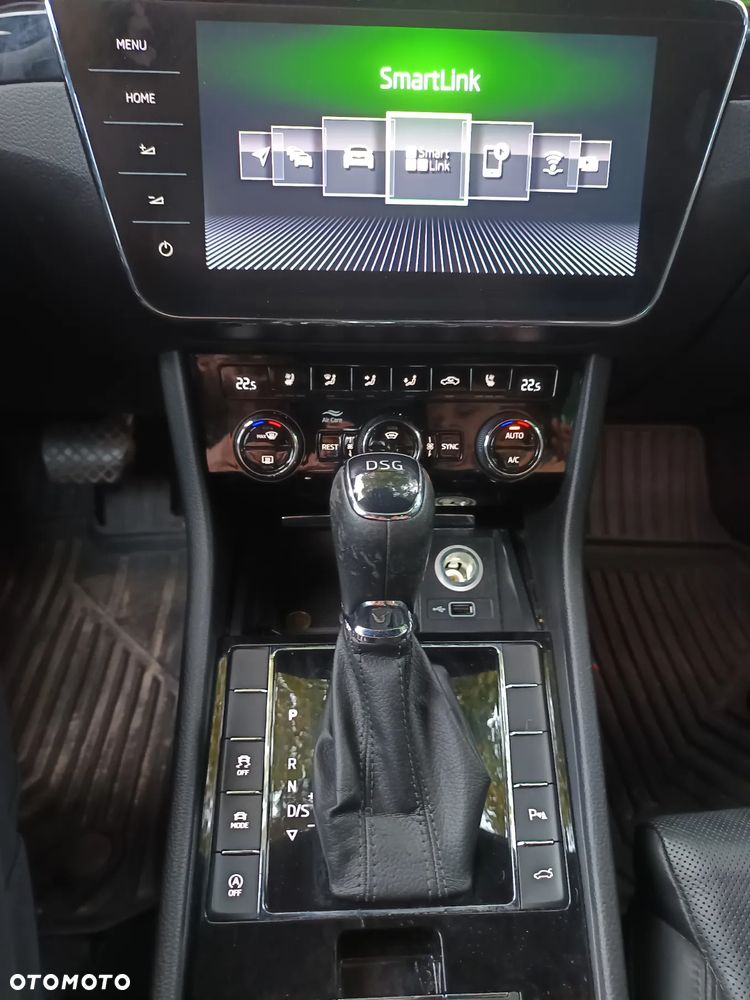 Skoda Superb 2.0 TSI L&K DSG - 7