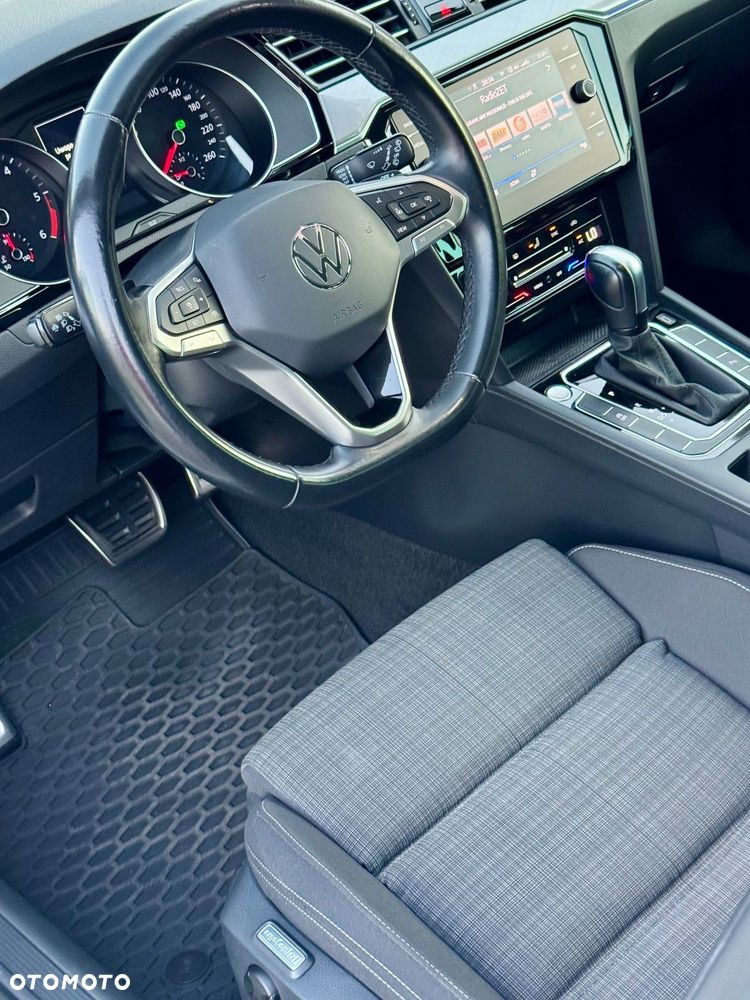 Volkswagen Passat 2.0 TDI EVO Elegance DSG - 12