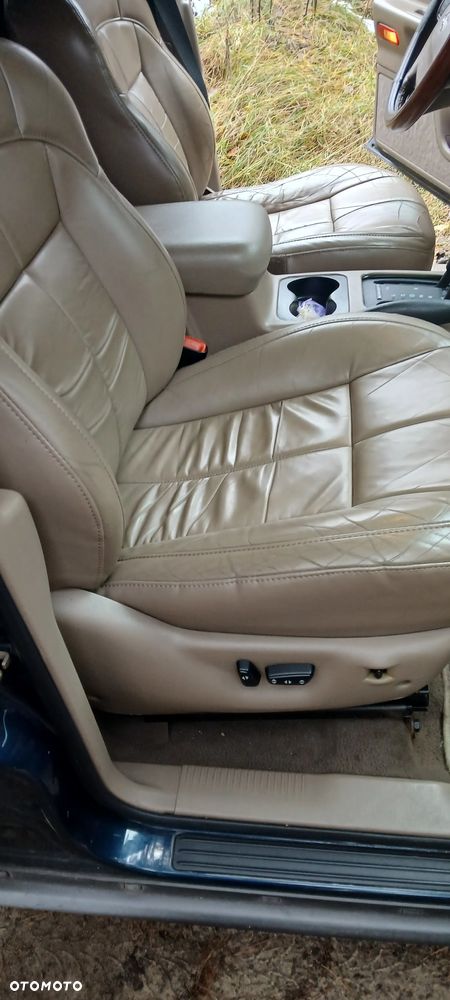 Jeep Grand Cherokee - 13