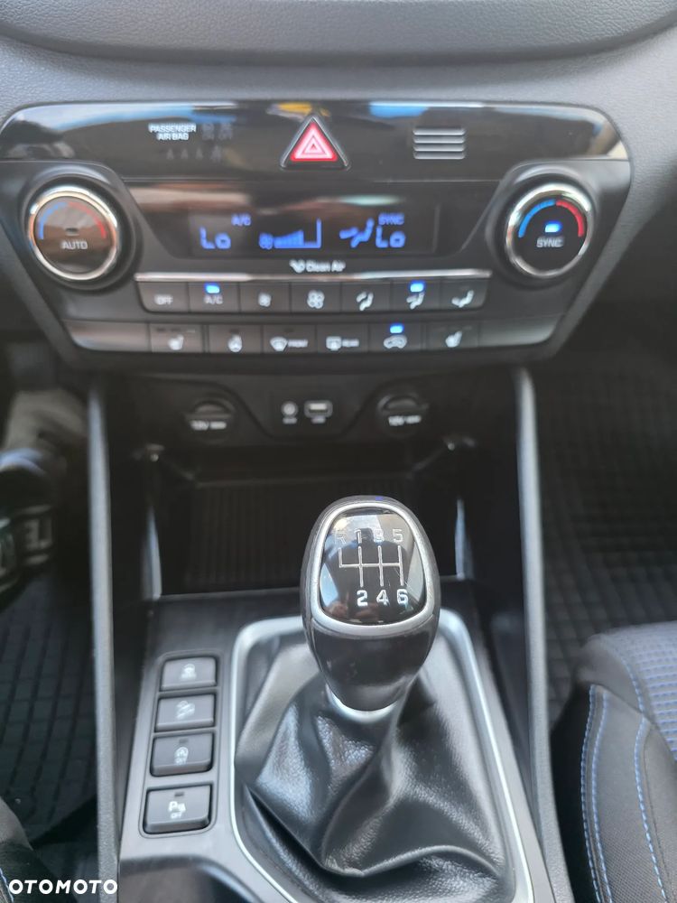 Hyundai Tucson blue 1.6 GDi 2WD Navi - 25