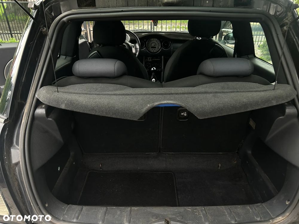 MINI Cooper Standard - 4