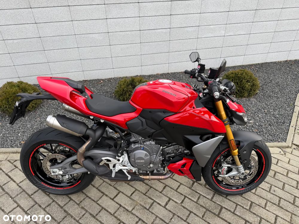 Ducati Streetfighter V2 - 5