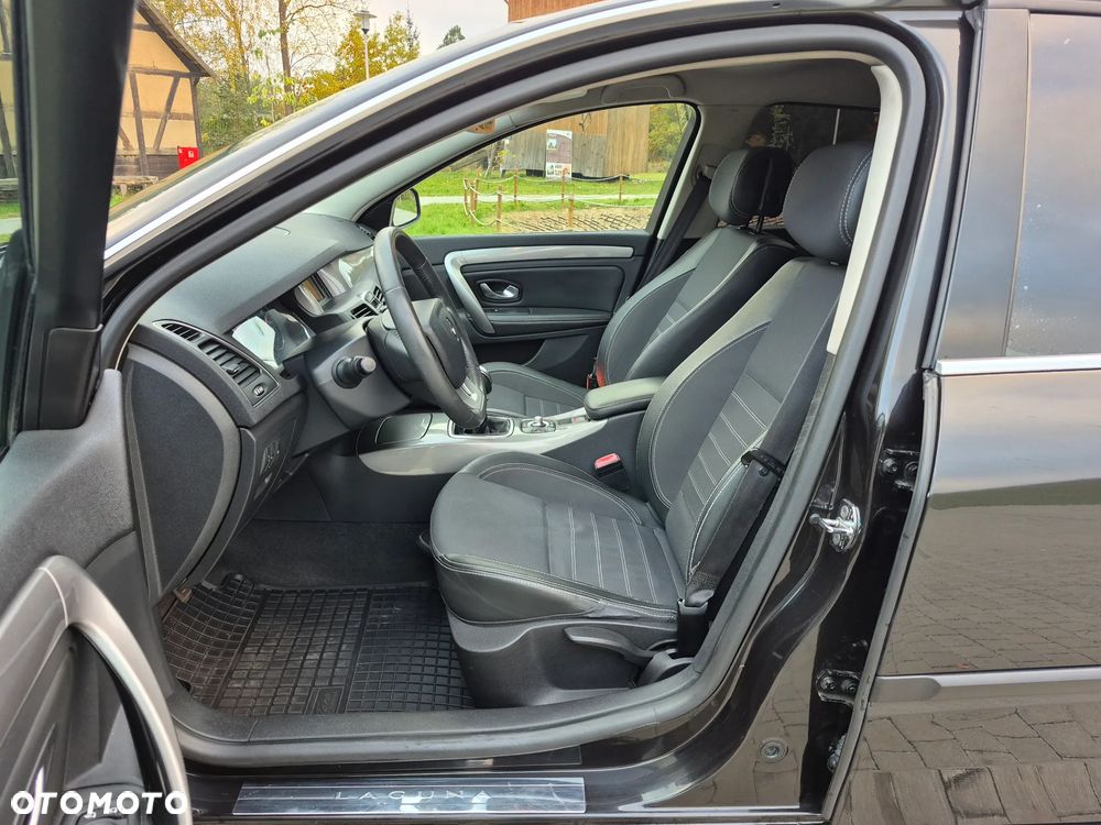 Renault Laguna dCi 110 FAP Bose Edition - 25