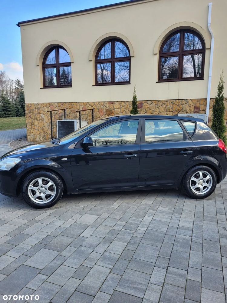 Kia Ceed 1.4 Comfort + - 7