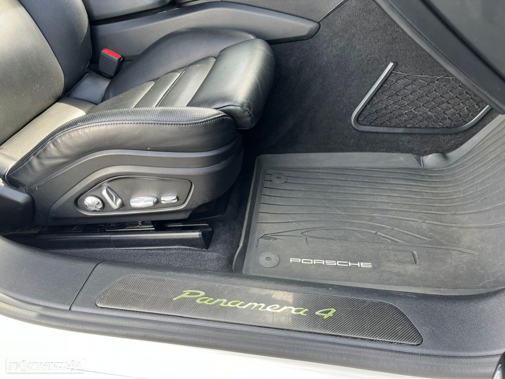 Porsche Panamera Sport Turismo - 52