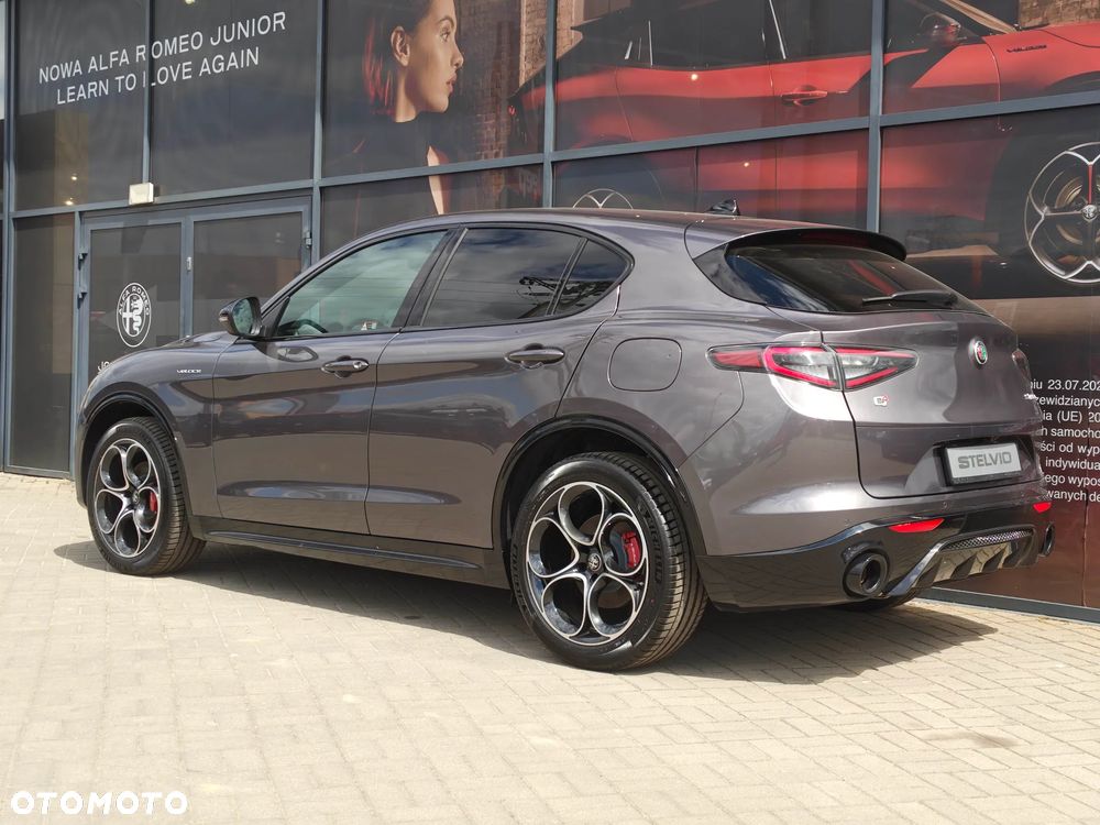 Alfa Romeo Stelvio - 3