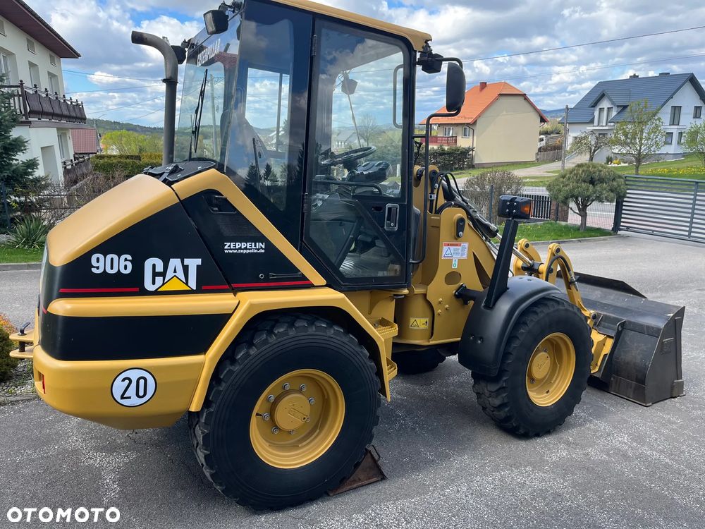 Caterpillar 906 - 1