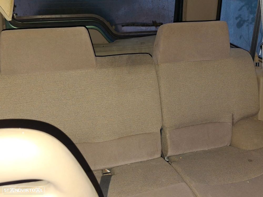 Land Rover Discovery - 11