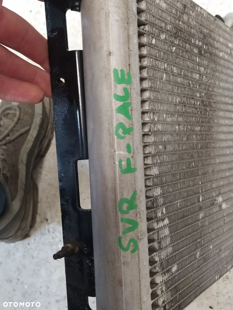 JAGUAR F-PACE X761 SVR 2016- DODATKOWA CHŁODNICA CHŁODNICE BOCZNE PRAWA MOCOWANIE ORYGINAŁ - 18