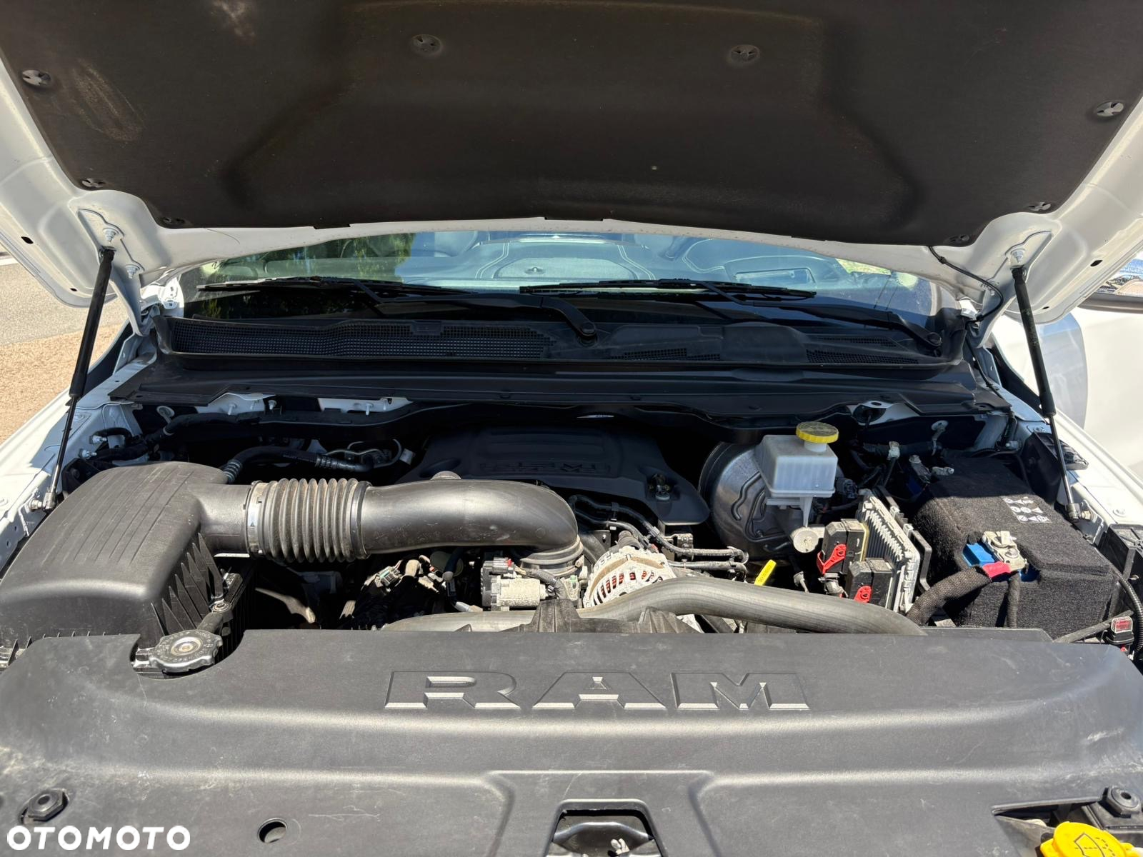 Dodge RAM 1500 5.7 4x4 - 19