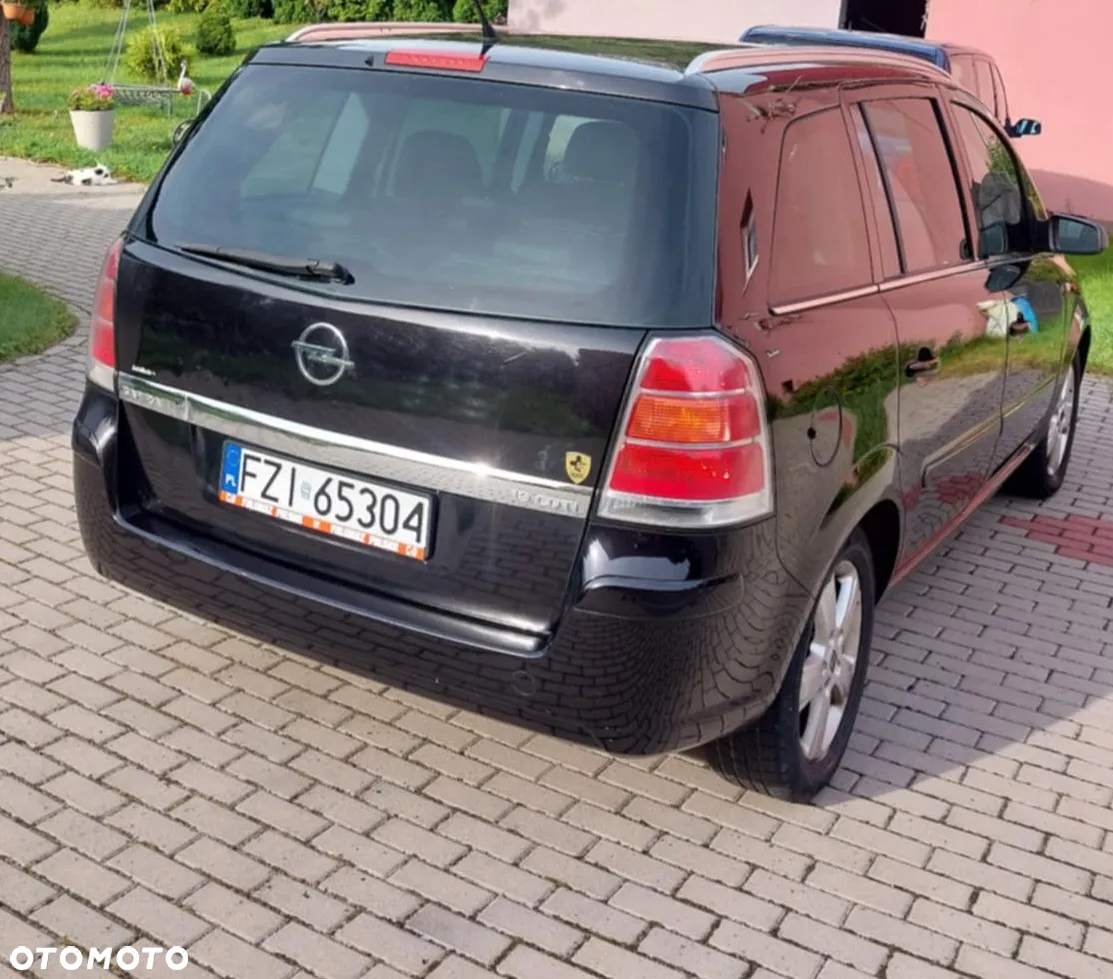 Opel Zafira 1.9 CDTI Cosmo - 3