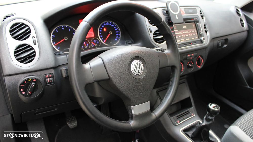 VW Tiguan 1.4 TSI Sport - 16