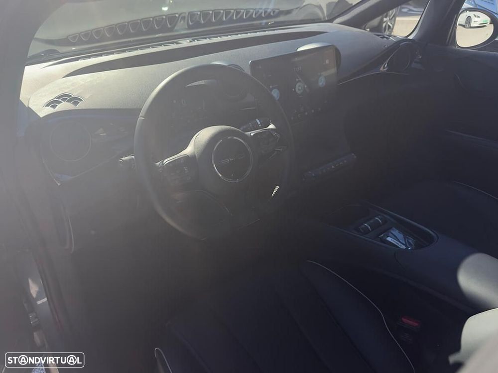 BYD Dolphin 60.4 kWh Comfort - 21