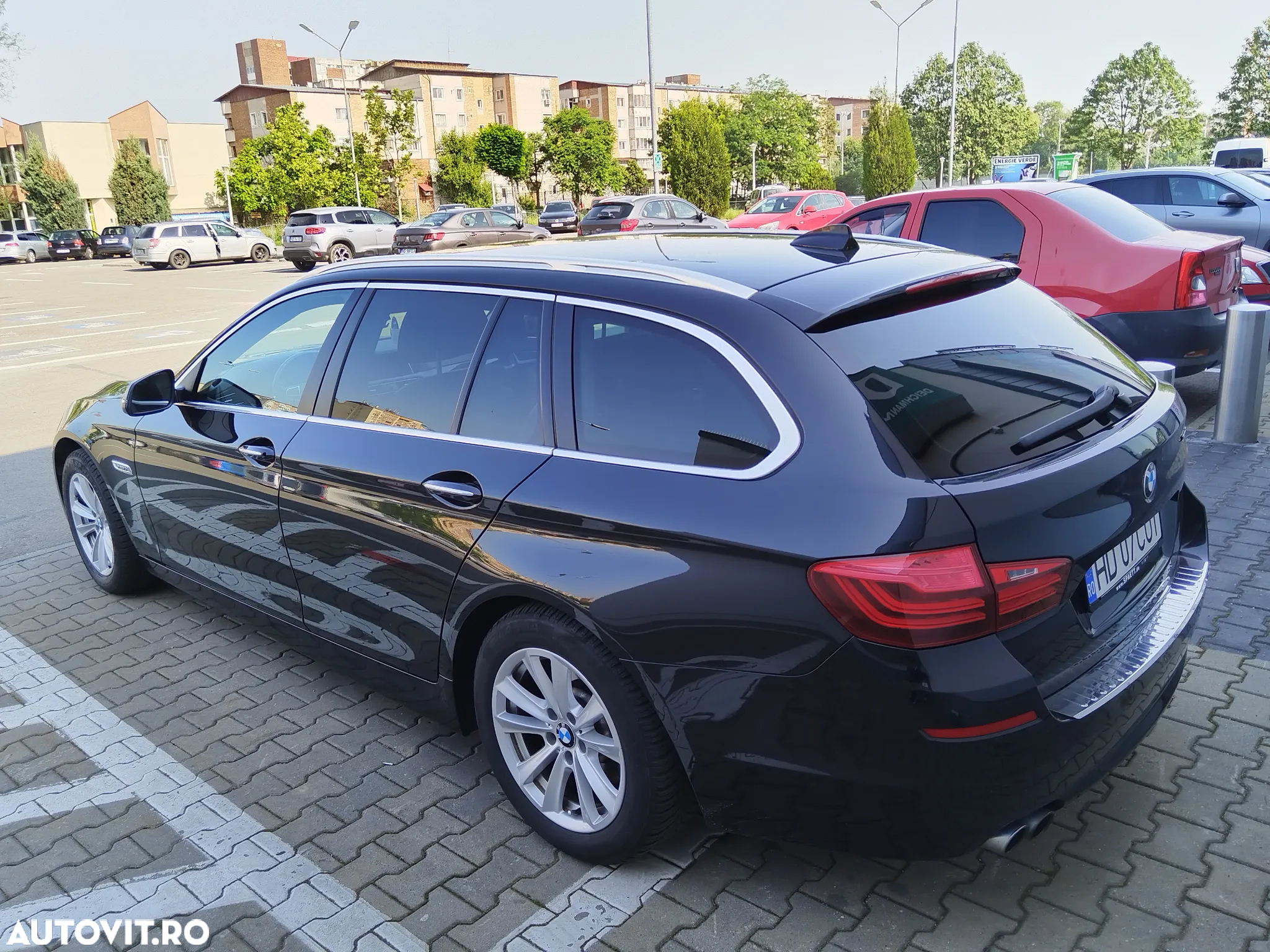 BMW Seria 5 520d Touring - 6